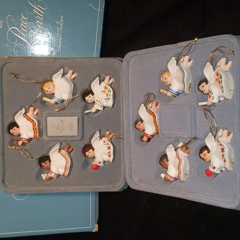 Vintage AVON Peace on Earth Ceramic Angels